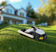 Laden Sie das Bild in den Galerie-Viewer, Mammotion LUBA Mini AWD 1500 Mähroboter – Für 1500 m² Rasenfläche